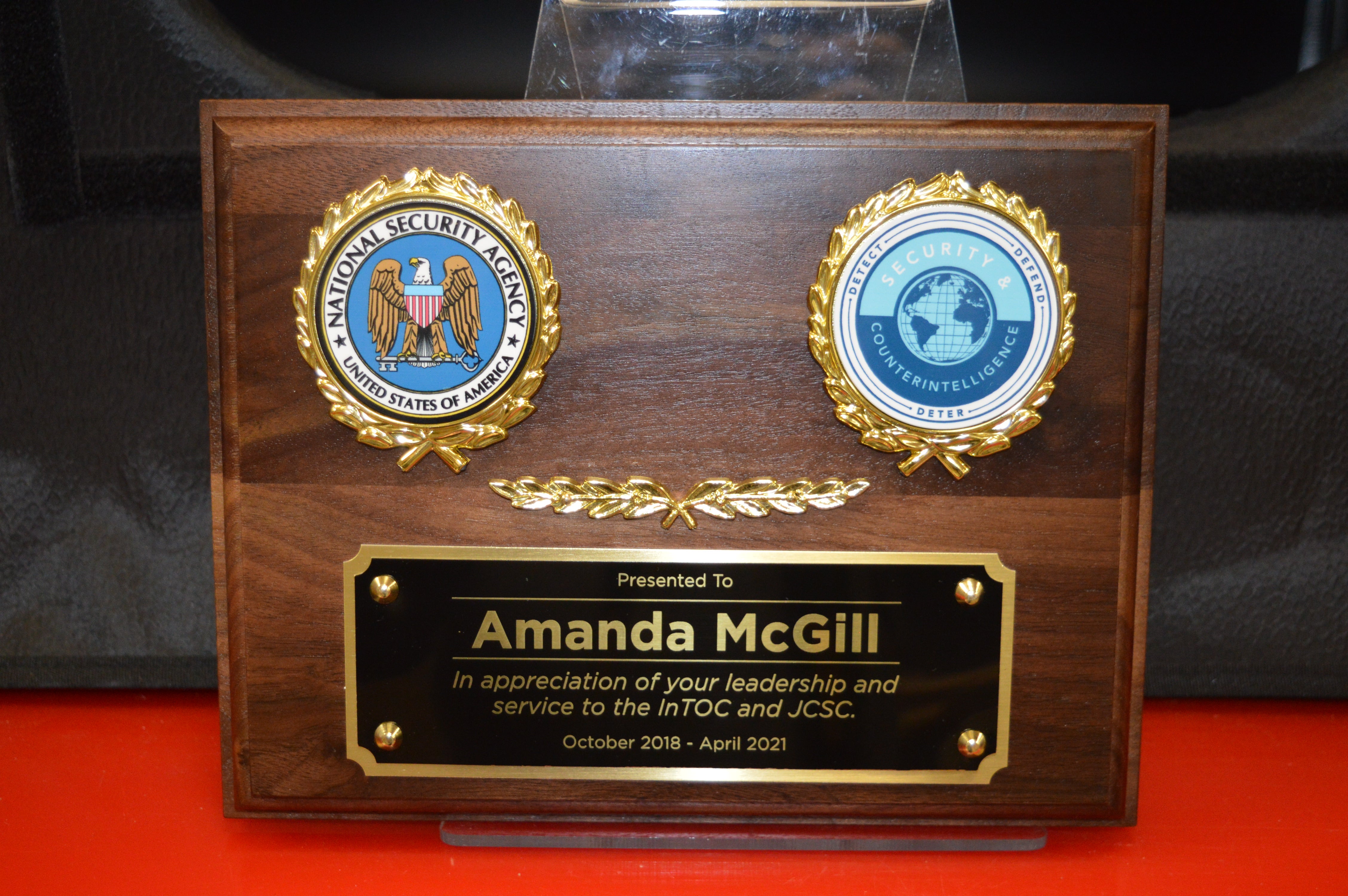 Solid Walnut Plaque With 2 Wreaths