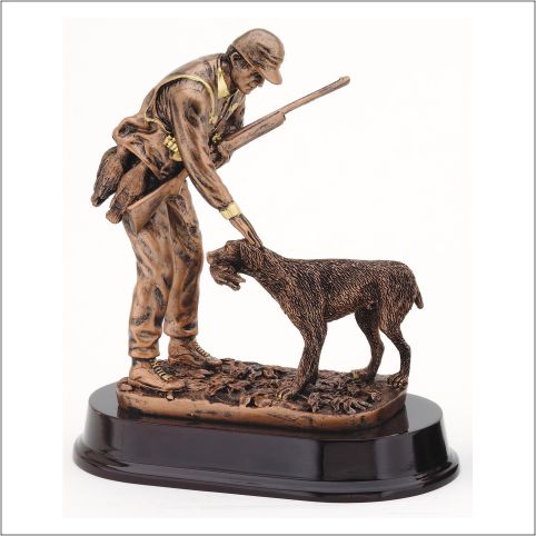 HUNTER WITH DOG, 9.5" Resin